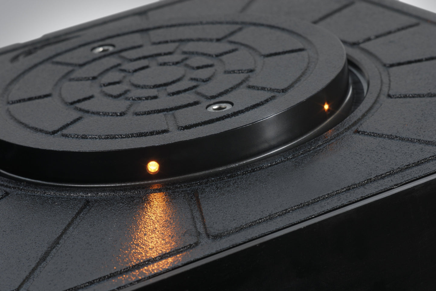 Automatic bollard with high-intensity retro-reflecting lights by Quiko Italy, showcasing robust and elegant design for security and traffic control.